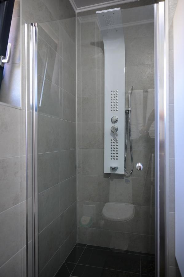 Nina House Apartment Târgu Jiu Екстериор снимка