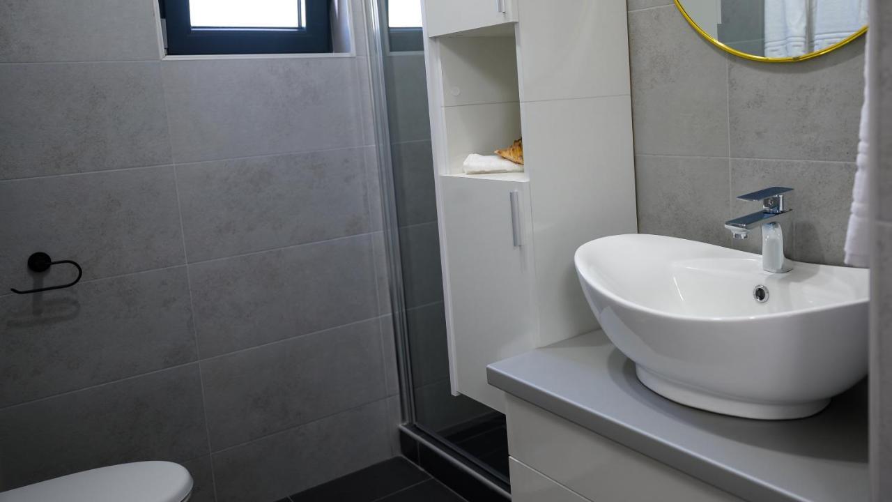 Nina House Apartment Târgu Jiu Екстериор снимка