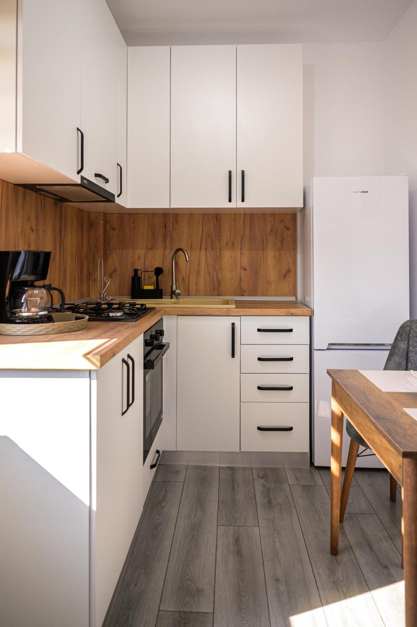 Nina House Apartment Târgu Jiu Екстериор снимка